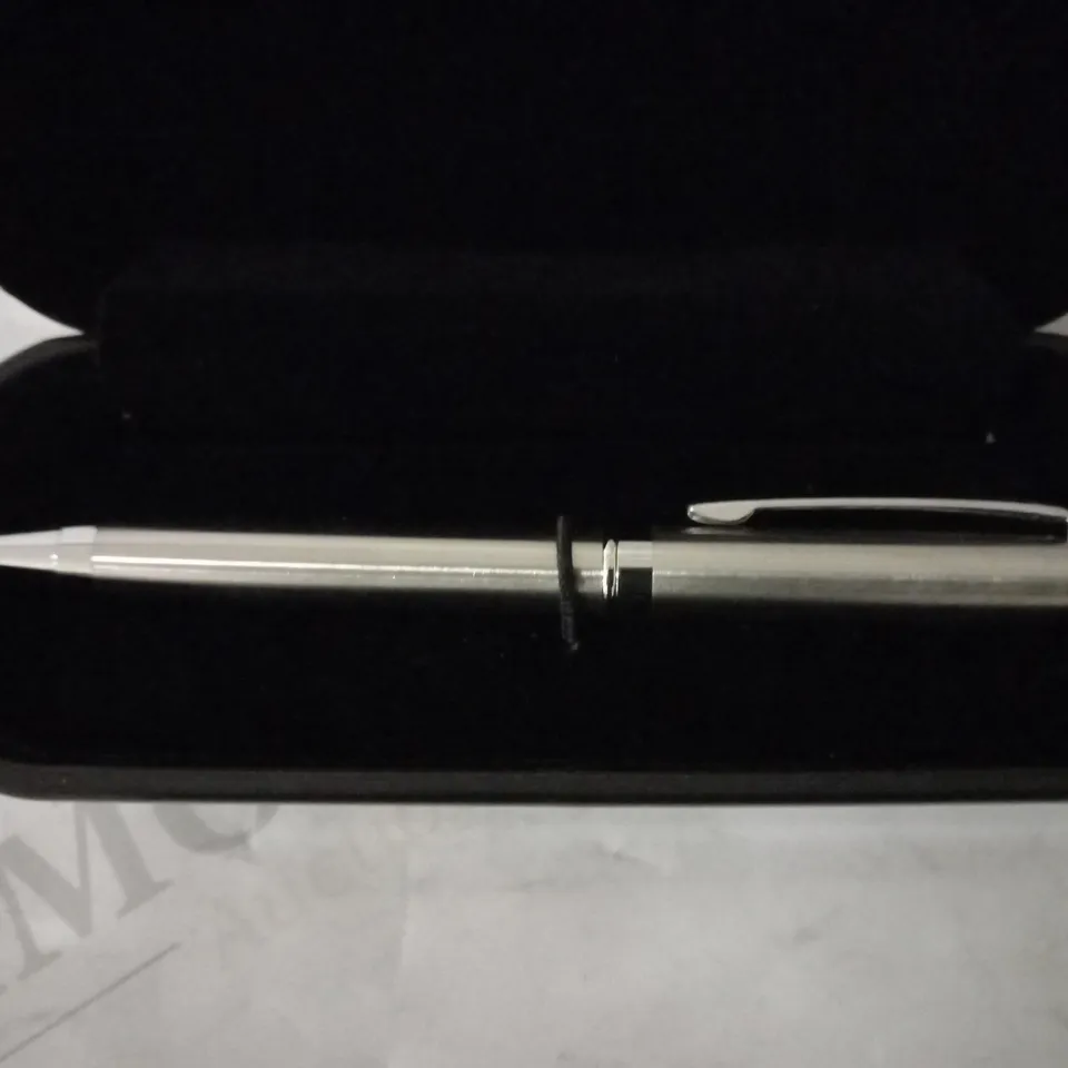 PERSONALISED PEN & BOX SET  RRP £30
