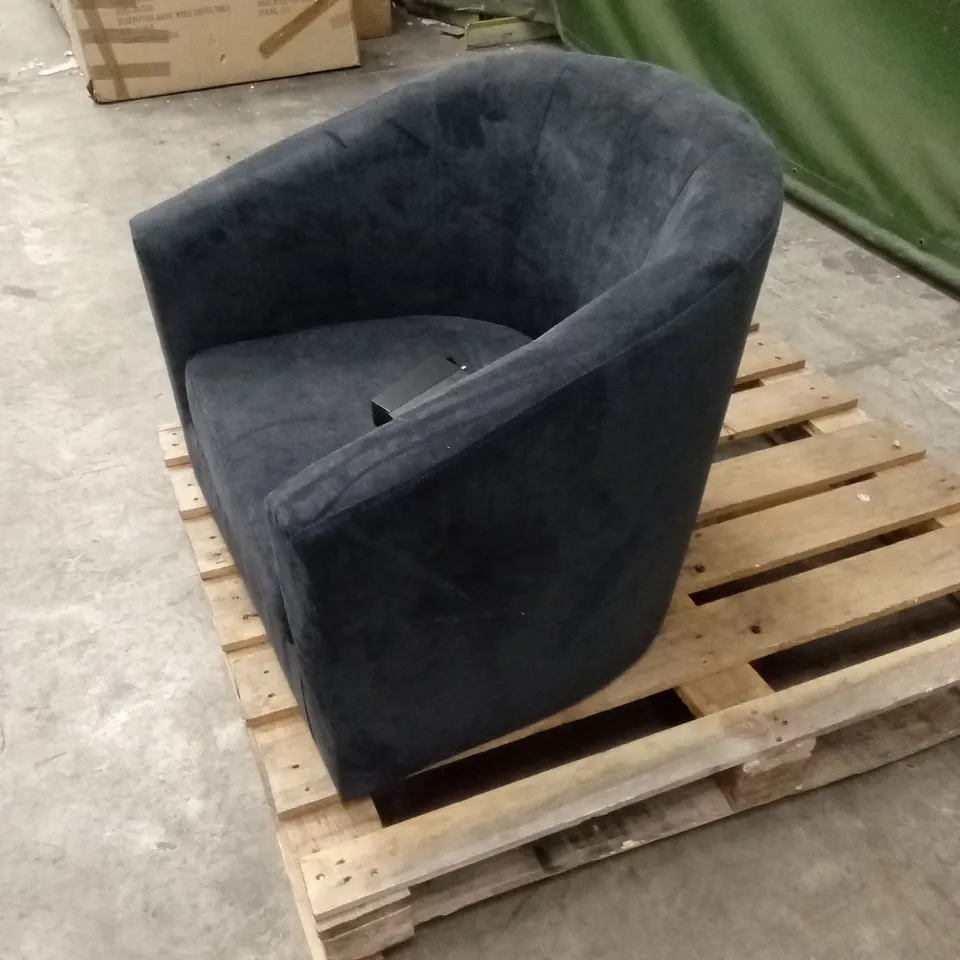 REGAL FABRIC TUB CHAIR - BLACK RRP £169