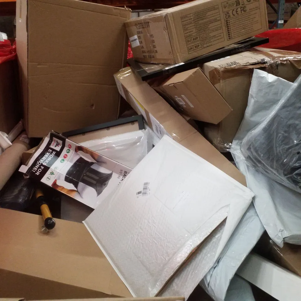 PALLET CONTAINING ASSORTED PRODUCTS INCLUDING BED RAIL, RETRACTABLE SAFETY GATE, PICTURE FRAMES & SKATRO BOARD