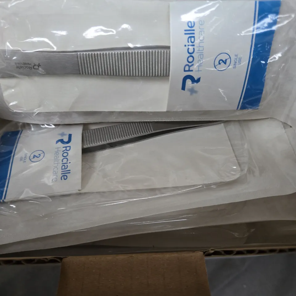 BOX OF APPROXIMATELY 30 FORCEPS NON-TOOTHED 12.5CM