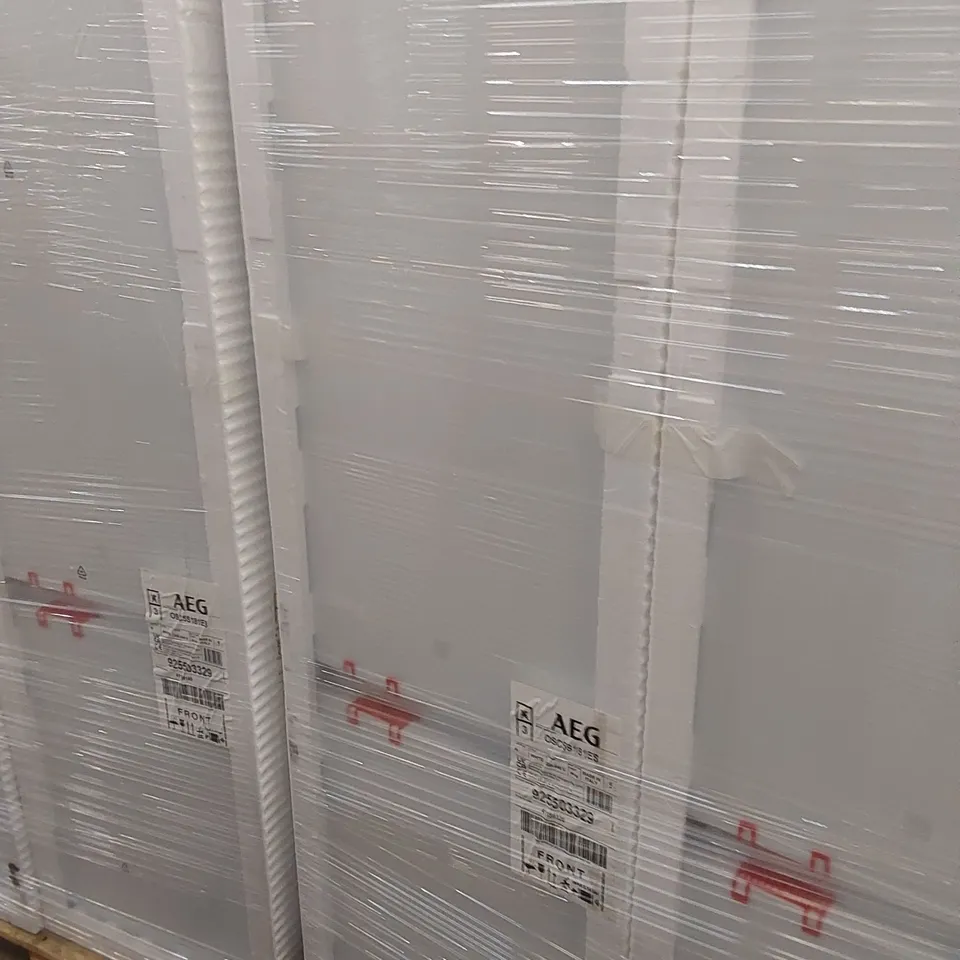 AEG OSC5S181ES LOW FROST INTEGRATED FRIDGE FREEZER, SLIDING HINGE, 70/30 RRP £500