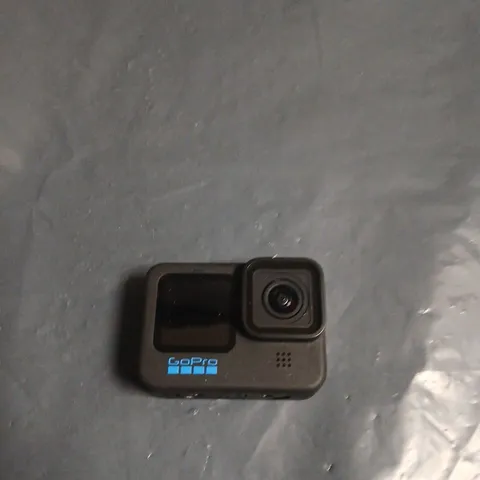 GOPRO HERO10 BLACK ACTION CAMERA – WITH CASE & MOUNTS