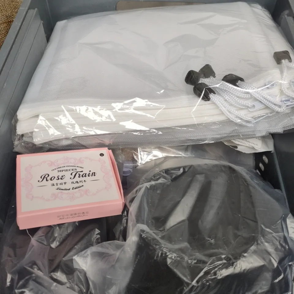 APPROXIMATELY 15 ASSORTED HOUSEHOLD PRODUCTS TO INCLUDE LAKELAND RECHARGEABLE MILL SET, RICE SPOON AND SKY GLASS REMOTE CONTROL