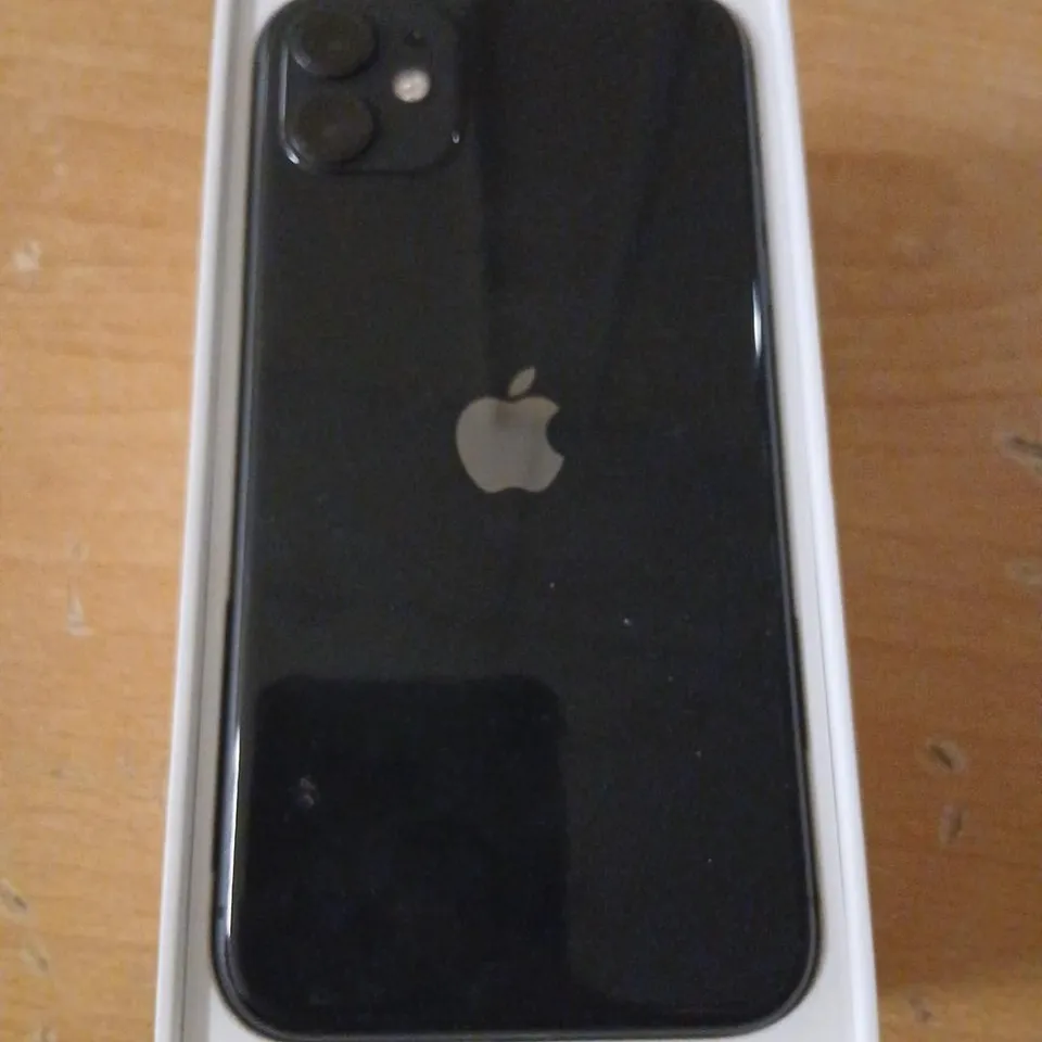 APPLE IPHONE 11 BLACK 64GB – BOXED (ACTIVATION LOCKED)
