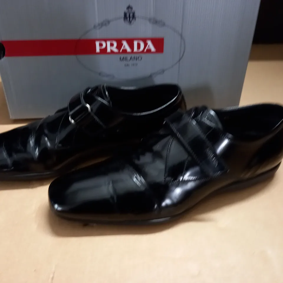 BOXED PAIR OF PRADA MILANO MENS SHOES IN BLACK - 10.5 (BOX) / 9.5 (SHOE)