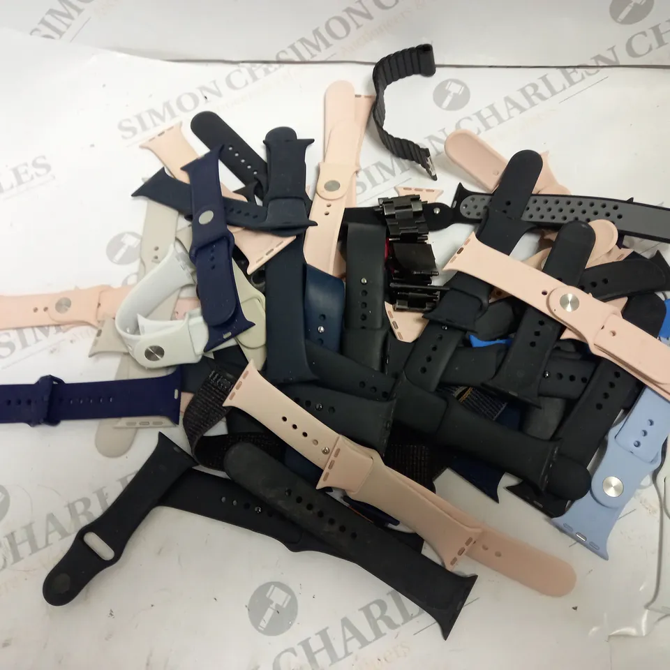 APPROX 30 ASSORTED LOOSE SMART WATCH STRAPS IN VARIOUS DESIGNS AND SIZES. 