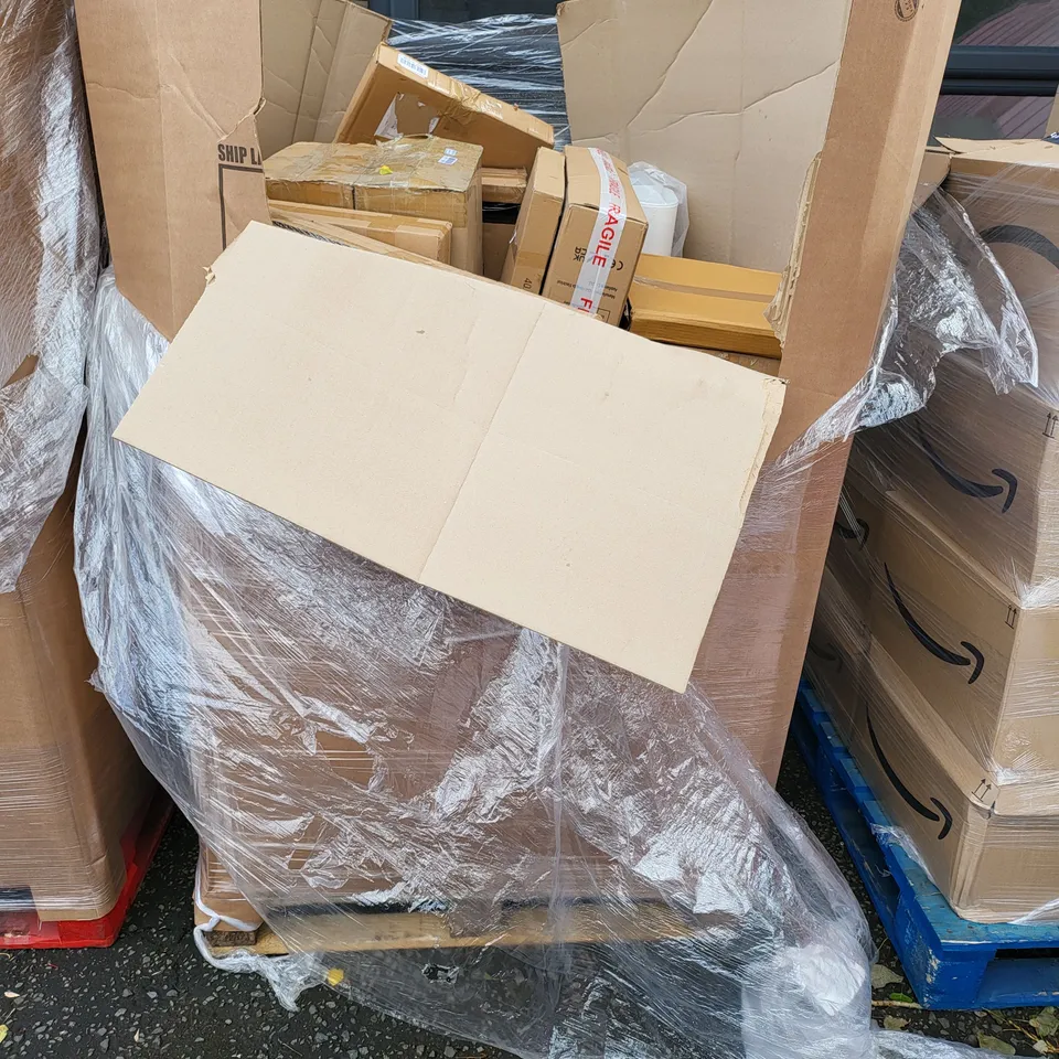 PALLET OF A SIGNIFICANT QUANTITY OF ASSORTED ITEMS TO INCLUDE FIMEI TABLETOP GRILL, DAEWOO 2 IN 1 UPRIGHT STEAM MOP, HOMIDEC CLOTHES AIRER, PINK CHILDREN'S BIKE, ETC