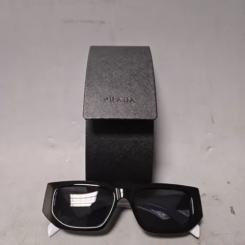 BOXED PRADA BLACK & WHITE DESIGNER SUN GLASSES