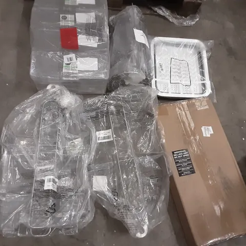 PALLET OF ASSORTED PRODUCTS INCLUDING FRONT DIP BIN, 2 DRAWER STORAGE UNIT, M DESIGN TRANSLUCENT BASKETS, M DESIGN METAL SHOWER CADDY, ADDIS SUPERDRY SPONGE MOP 