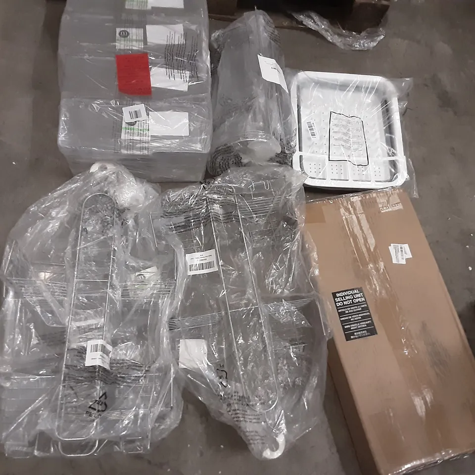 PALLET OF ASSORTED PRODUCTS INCLUDING FRONT DIP BIN, 2 DRAWER STORAGE UNIT, M DESIGN TRANSLUCENT BASKETS, M DESIGN METAL SHOWER CADDY, ADDIS SUPERDRY SPONGE MOP 
