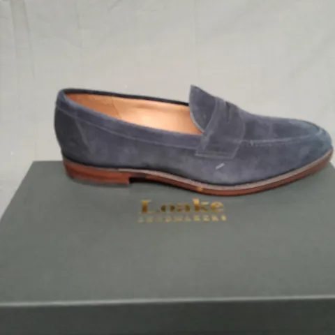 BOXED PAIR OF LOAKE IMPERIAL NAVY SUEDE LOAFER SIZE 11