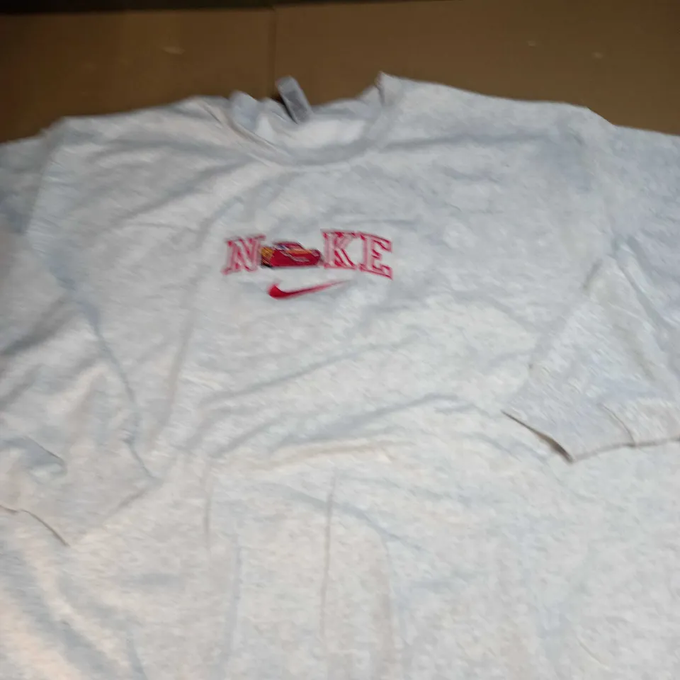 NIKE CARS LOGO SWEATSHIRT SIZE UNSPECIFIED