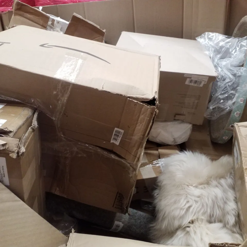 PALLET CONTAINING ASSORTED PRODUCTS INCLUDING KICK SCOOTER, AIR COOLER, BED RAIL, WEED PULLER & AREA RUG