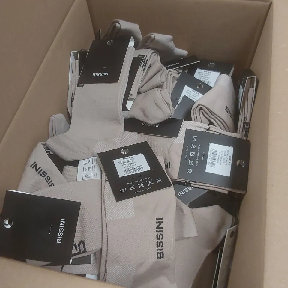 BOX TO CONTAIN A LARGE QUANTITY OF BRAND NEW PAIRS OF BISSINI CYCLING SOCKS - TAUPE // SIZE: S-M // 1 PAIR PER PACK