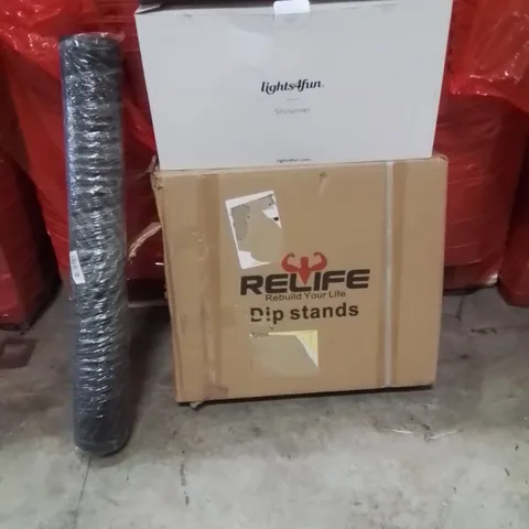 PALLET OF ASSORTED HOUSEHOLD GOODS AND PRODUCTS TO INCLUDE;LED SNOWMAN,DIP STANDS,RUG