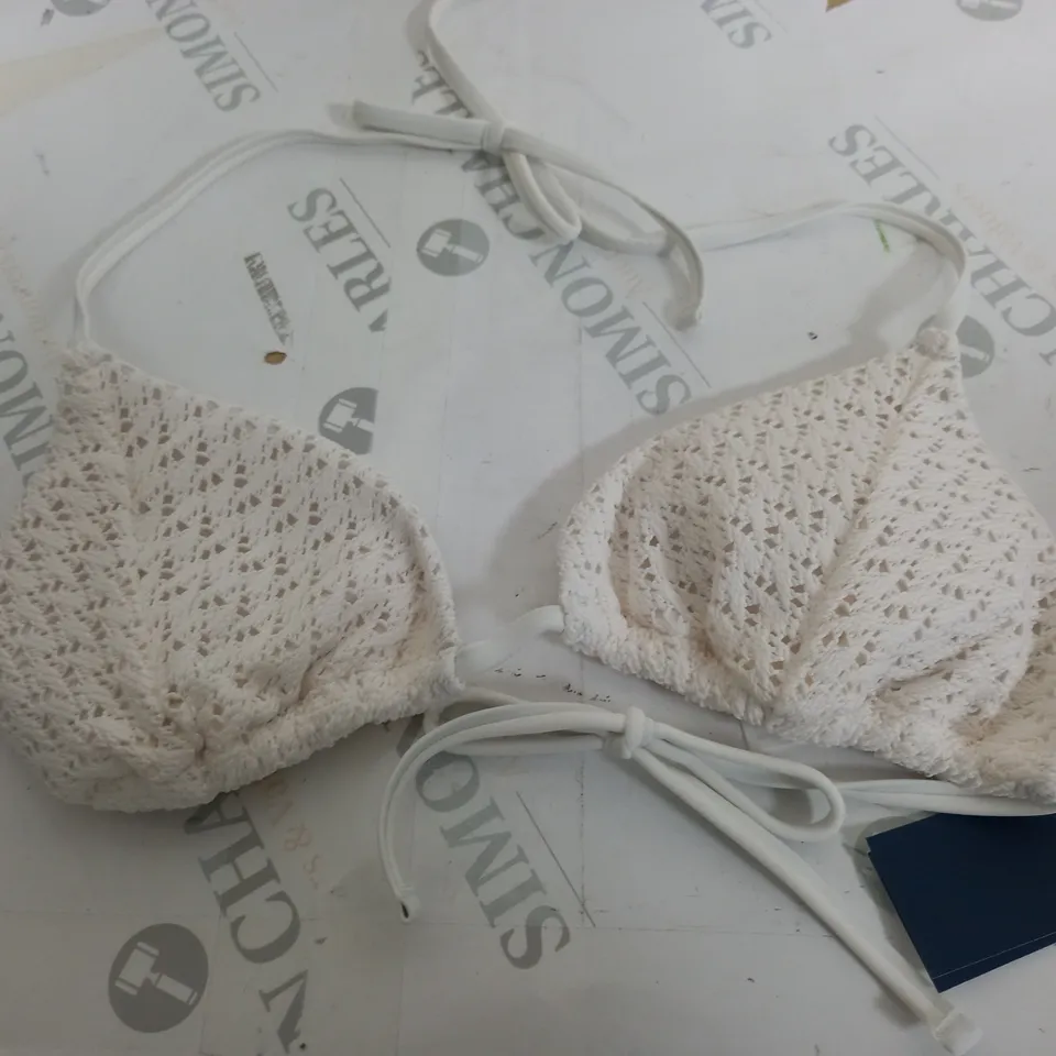 HOLLISTER BIKINI TOP IN WHITE - SMALL