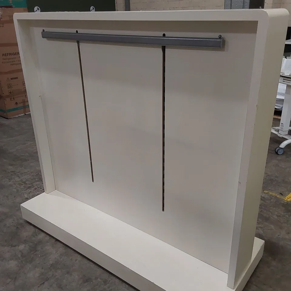 LARGE SHOP FITTING UNIT ON WHEELS 