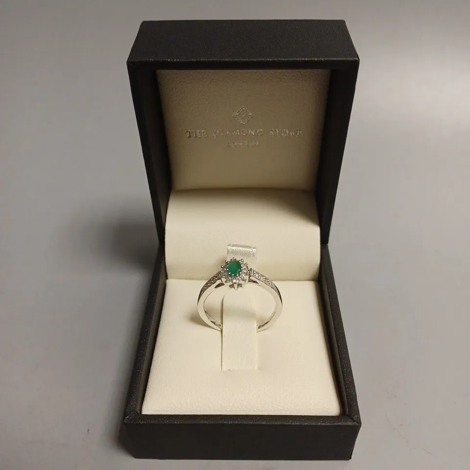 THE DIAMOND STORE LONDON EMERALD AND DIAMOND RING