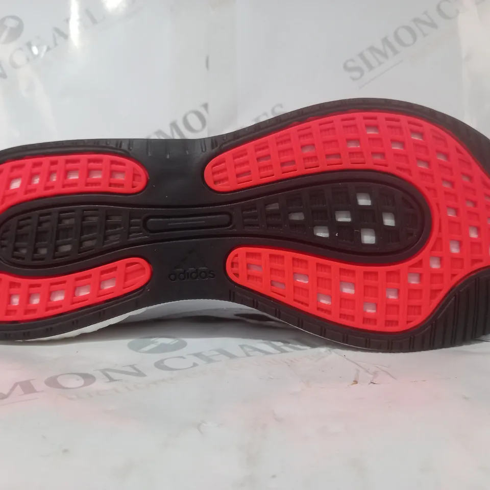 BOXED PAIR OF ADIDAS SUPERNOVA W SHOES IN WHITE/RED UK SIZE 7.5