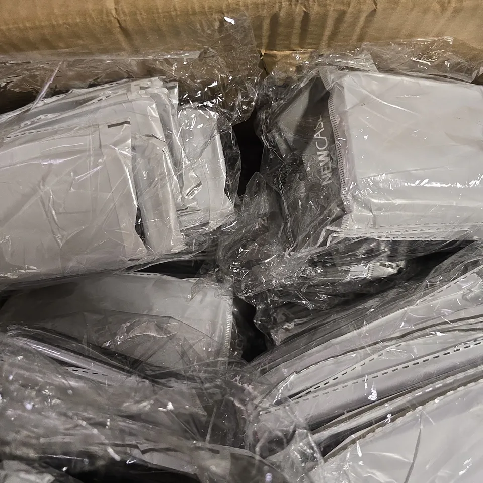 BOX OF APPROXIMATELY 100 NEW CASE PHONE CASES - MODELS UNESPECIFIED 