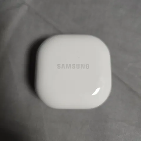 SAMSUNG GALAXY BUDS WIRELESS EARBUDS WITH CHARGING CASE SM-R177