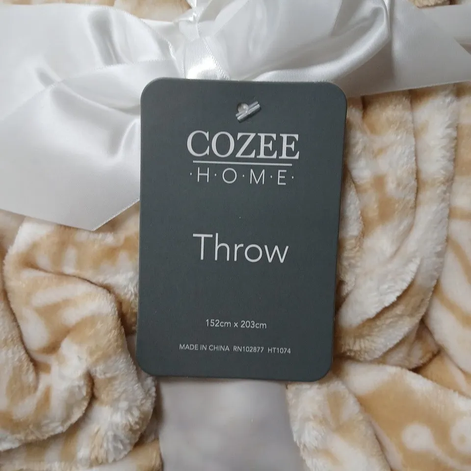 Cozee Home Throw – 152cm x 203cm