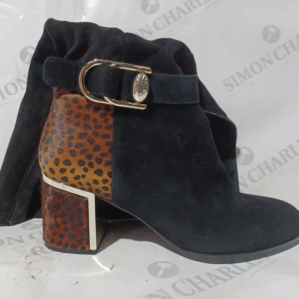 BOXED PAIR OF MODA IN PELLE TANCI KNEE BOOTS IN BLACK SUEDE AND LEOPARD PRINT - SIZE 7