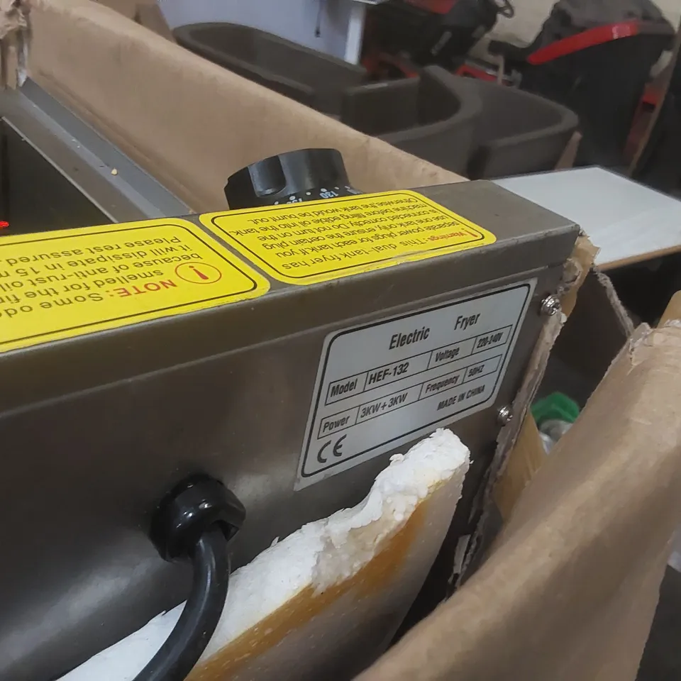 BOXED HAMOKI HEF-132 COMMERCIAL TWIN TANK FRYER