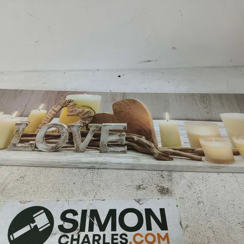 LOVE LED LIGHT UP CANVAS 