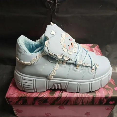BOXED PAIR OF KOI FANCIFUL FREDDO BEAR RUFFLE TRAINERS - BABY BLUE UK 6