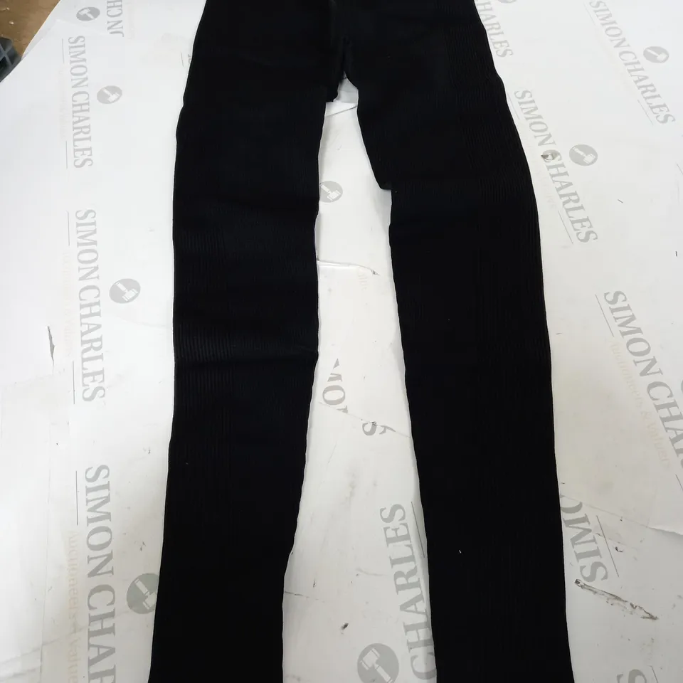 GYMKING LEGGINGS IN BLACK - SIZE 6-8
