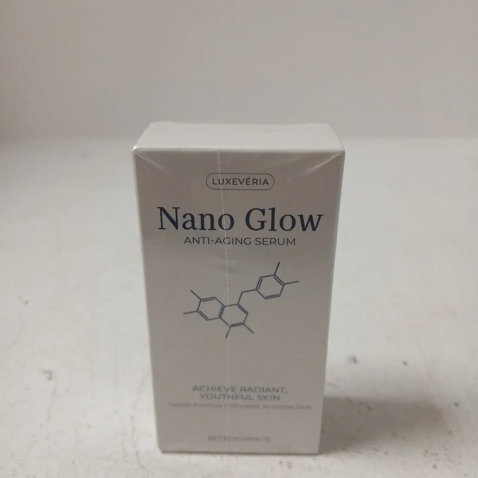 BOXED AND SEALED LUXEVÉRIA NANO GLOW ANTI AGING SERUM( 20ML)