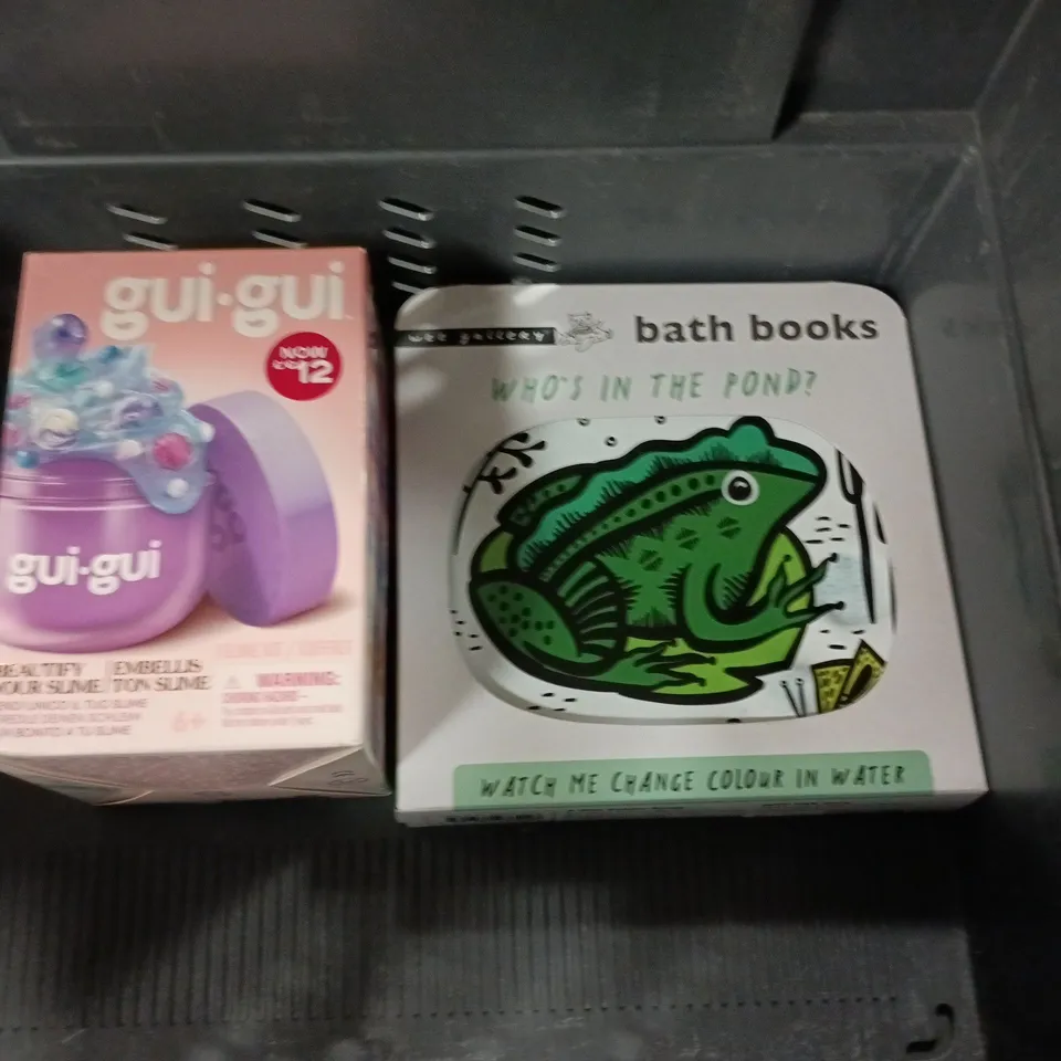 ASSORTED CHILDREN'S TOYS, CRAFTS & BATH BOOKS – MIXED LOT