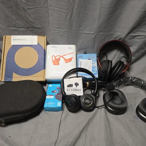 APPROXIMATELY 10 ASSORTED HEADPHONES AND EARBUDS TO INCLUDE SHOKZ OPENRUN PRO 2, JLAB GOPOP, POLY BLACKWIRE 3225, ETC