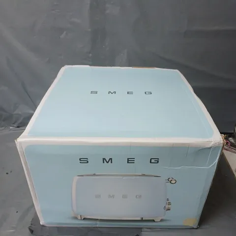 BOXED SMEG 50S STYLE TOASTER IN CREAM