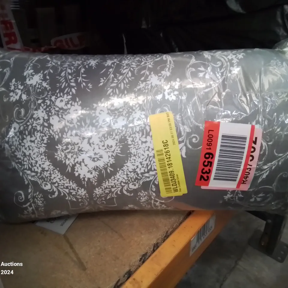 BAGGED FINN CUSHION