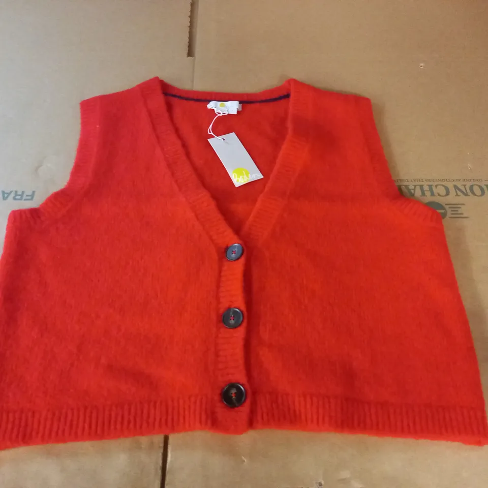 BODEN RED KNIT VEST - M