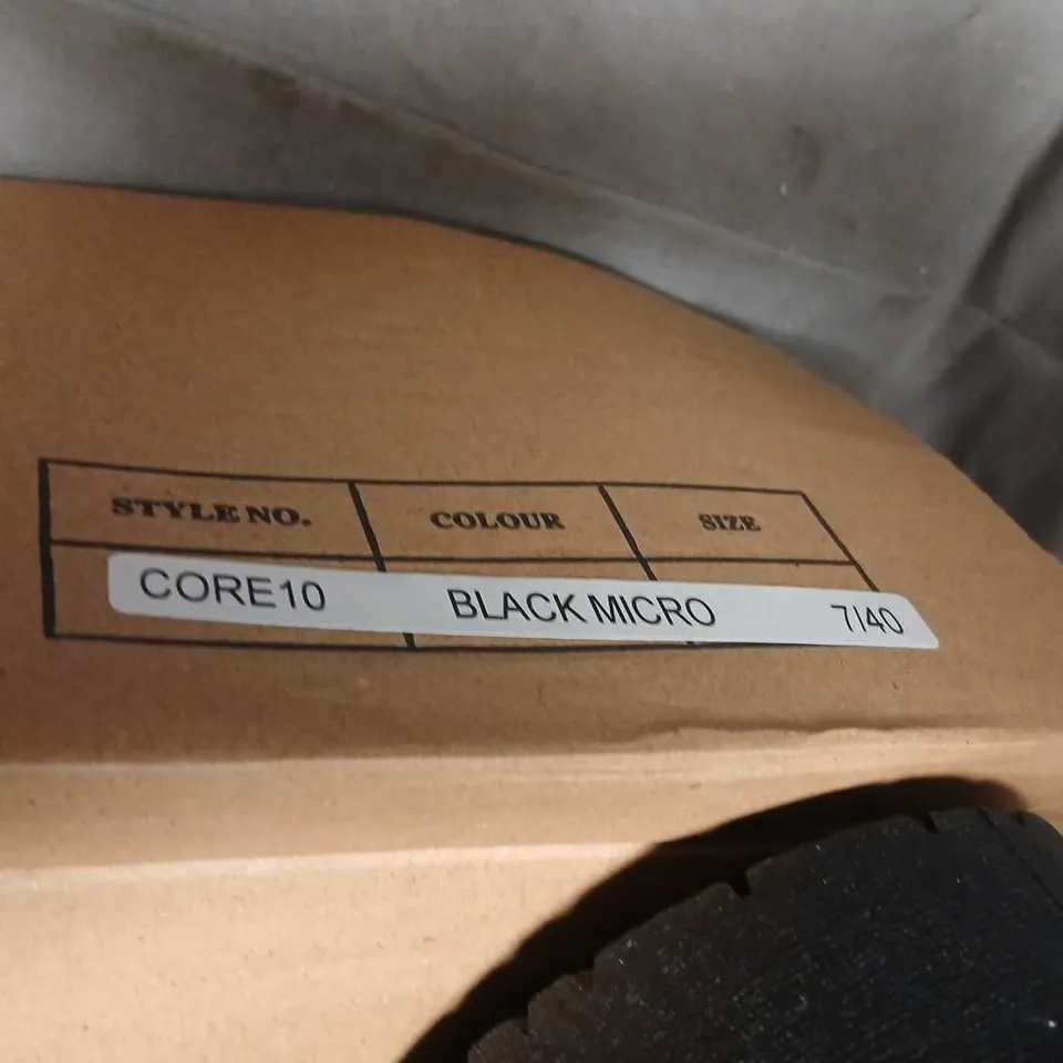 CORE10 BLACK MICRO SLIPPERS WITH WHITE FAUX FUR – WOMEN'S FOOTWEAR