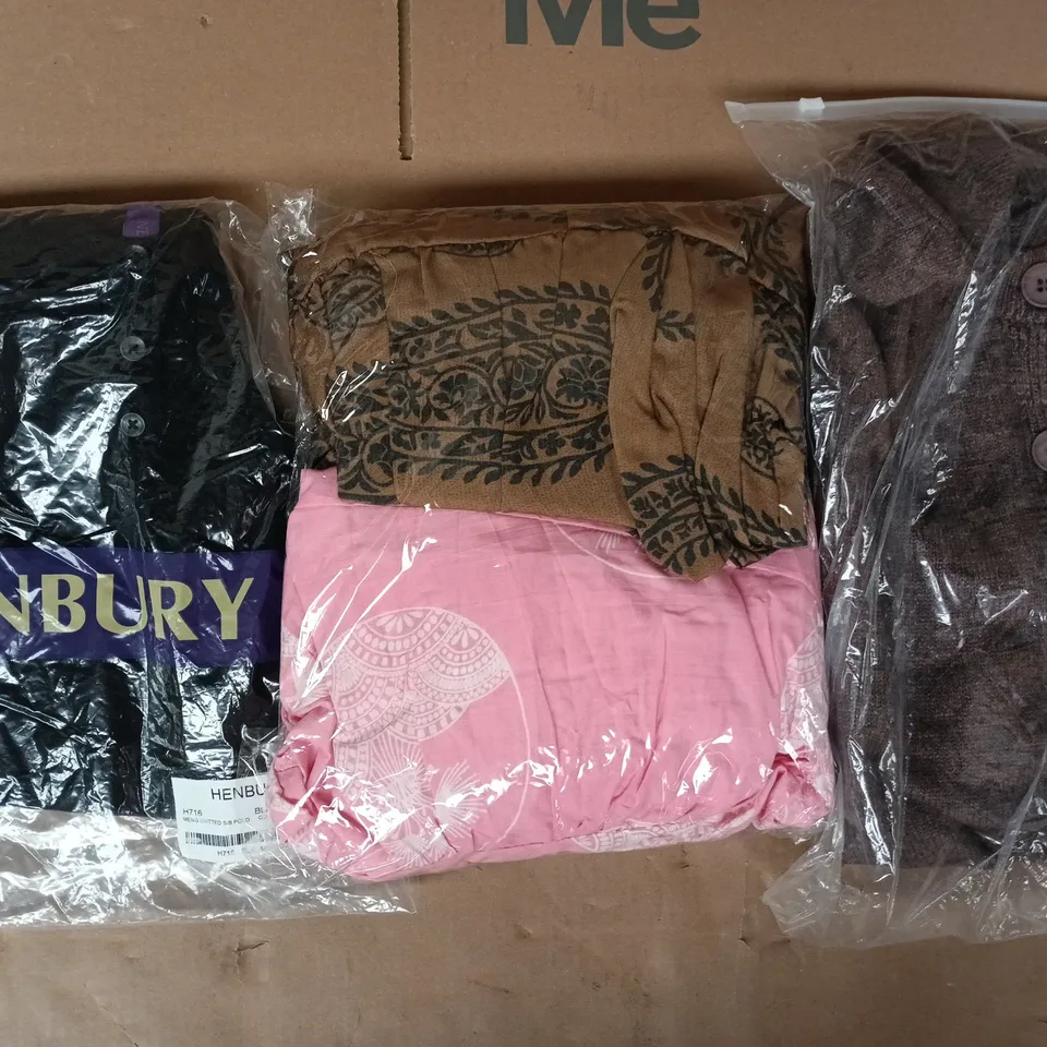 APPROXIMATELY 20 ASSORTED CLOTHING AND FASHION PRODUCTS IN VARIOUS STYLES AND SIZES - COLLECTION ONLY