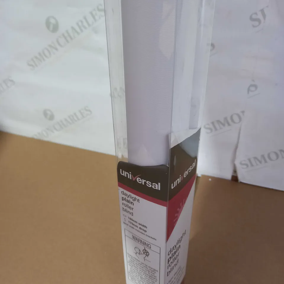PLAIN DAYLIGHT ROLLER BLIND 180X170CM