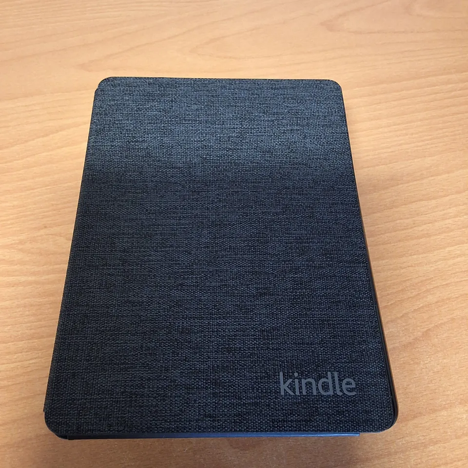 BOXED KINDLE PAPERWHITE 11TH GEN WATER SAFE FABRIC COVER IN GREY