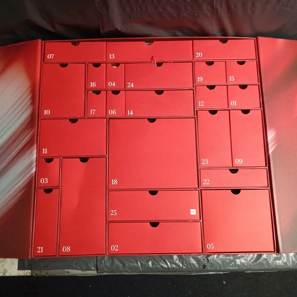 LOOK FANTASTIC BEAUTY ADVENT CALENDAR SET