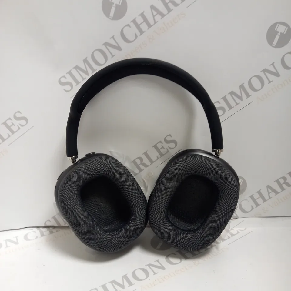 BOXED UNBRANDED HIGH-QUALITY HEADPHONES 