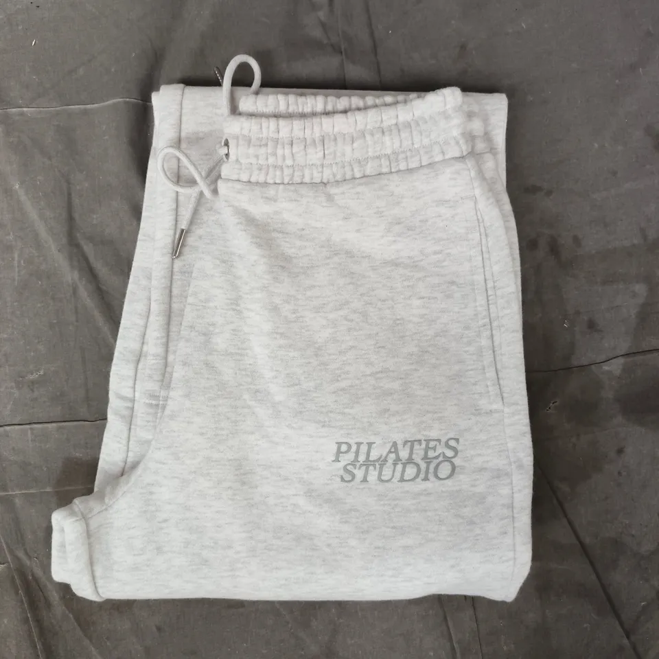 ACTIVE PILATES STUDIO SWEATPANTS IN LIGHT GREY SIZE SMALL