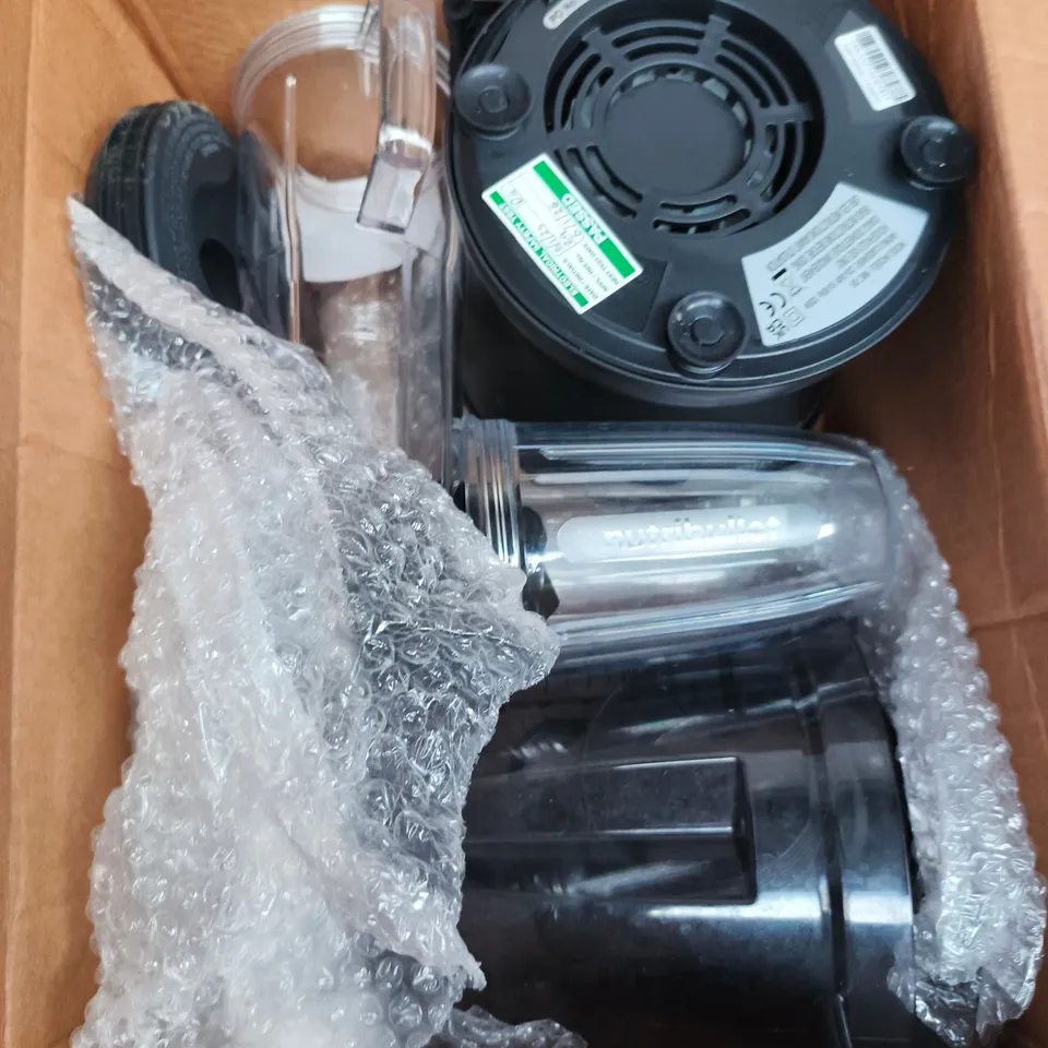 NUTRIBULLET BLENDER - NBC-12A