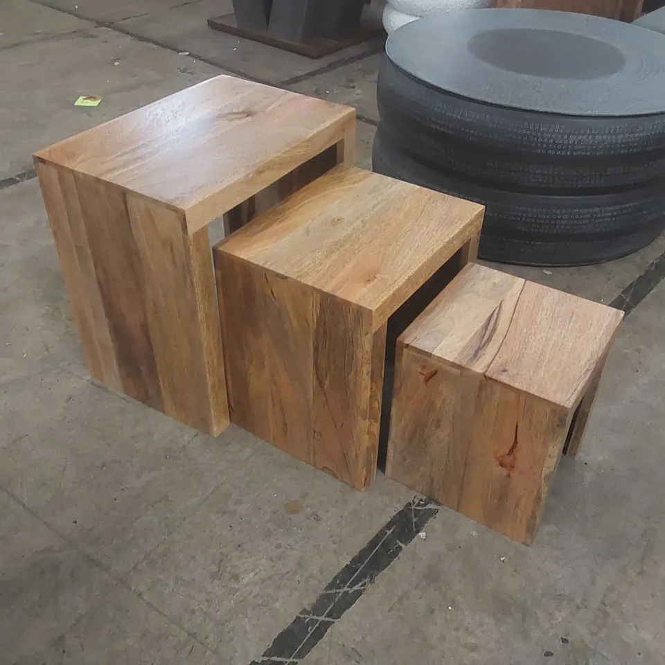 DESIGNER NEST OF TABLES