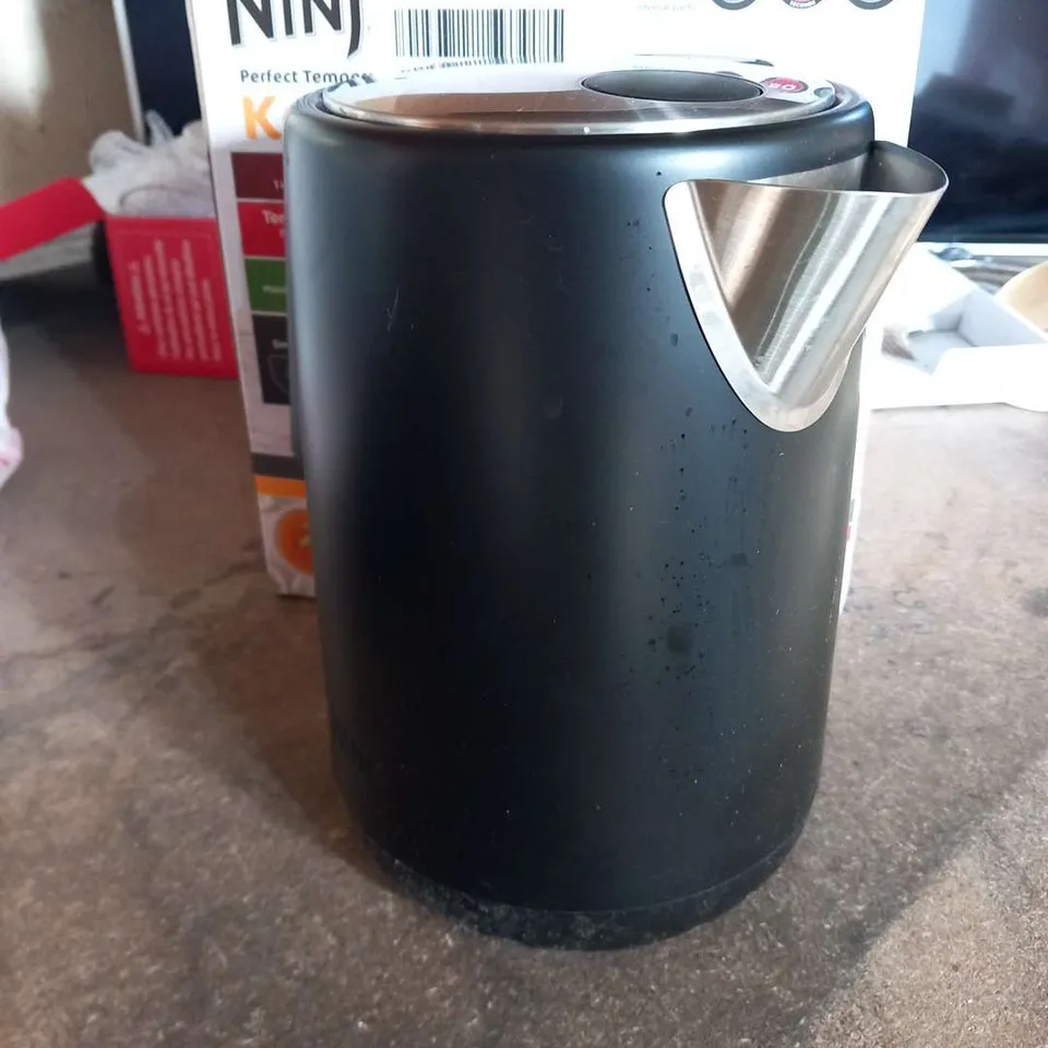 NINJA PERFECT TEMPERATURE KETTLE KT200UK - BLACK
