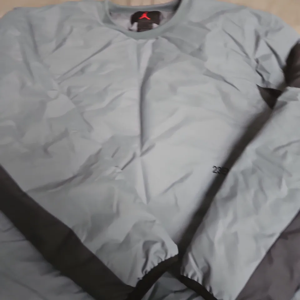 JORDAN LIGHTWEIGHT TRACK JACKET – SIZE M