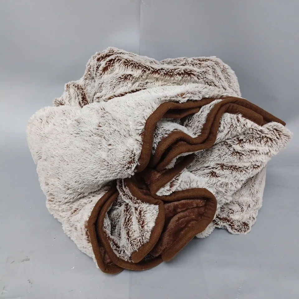 BOXED COZEE HOME LUXURY HEATED THROW IN NEUTRAL/BROWN