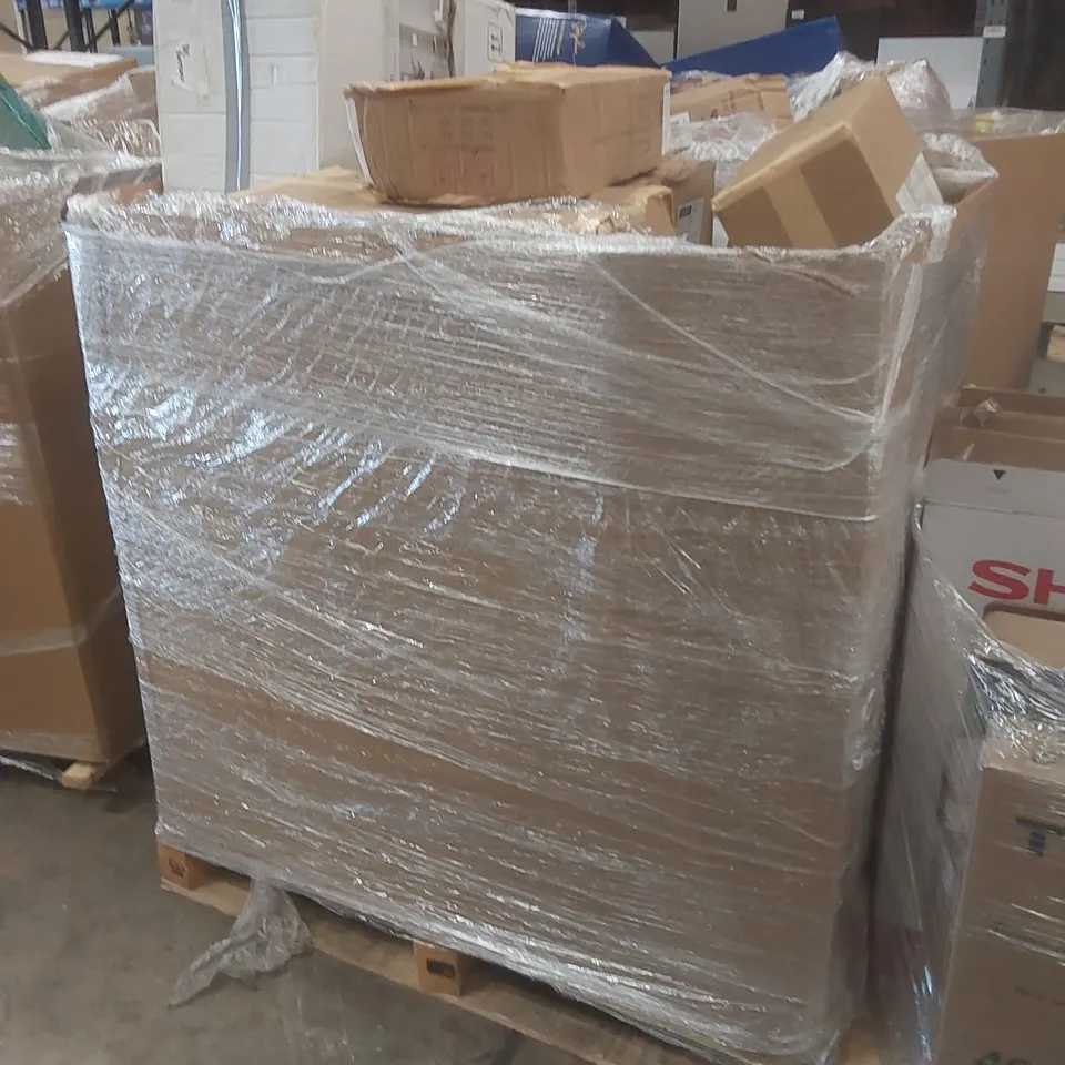 PALLET CONTAINING A VERY LARGE QUANTITY OF ASSORTED DESIGNER LIGHTING PRODUCTS INCLUDING: CEILING LIGHTS, FLOOR LAMP, PENDANT ECT